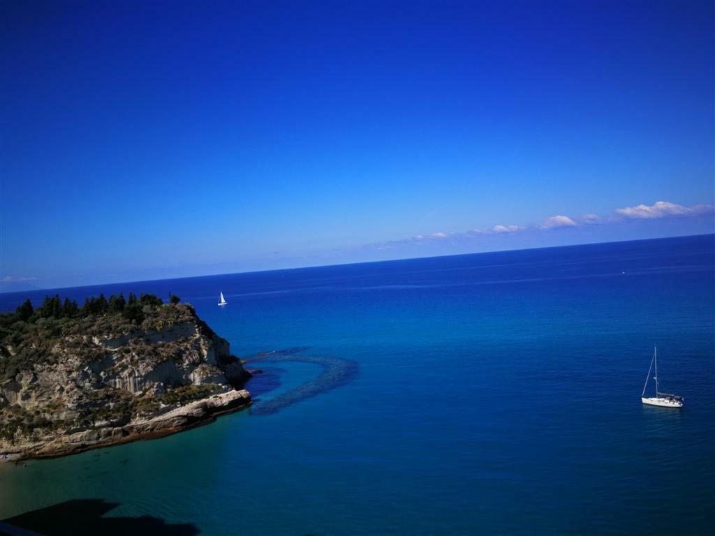 Isola Bella Sea-View Apartment Tropea Buitenkant foto