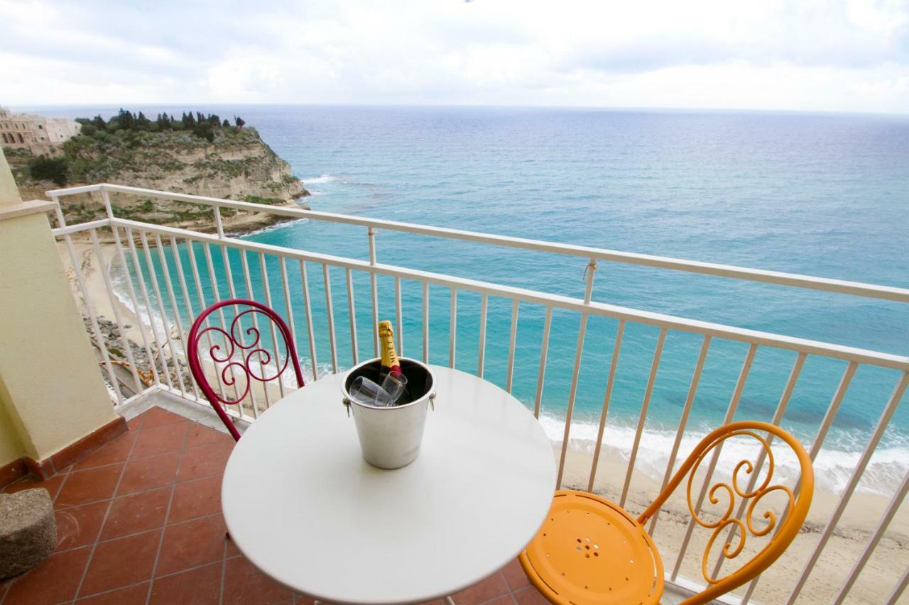 Isola Bella Sea-View Apartment Tropea Buitenkant foto
